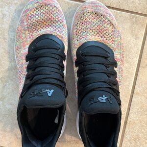 APL techloom tracers size 9.5